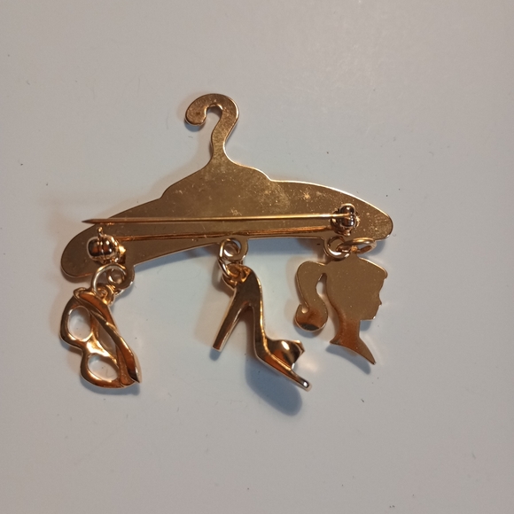 Barbie brooch - Picture 6 of 8